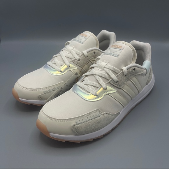 Adidas Women's Retrorun Running Shoe, ChalkWhite/Chalk White/Halo Mint, Size 9 - Picture 9 of 16